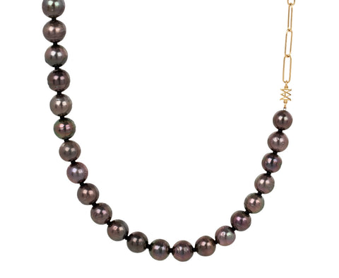 Classic Noir Pearl Chan Necklace